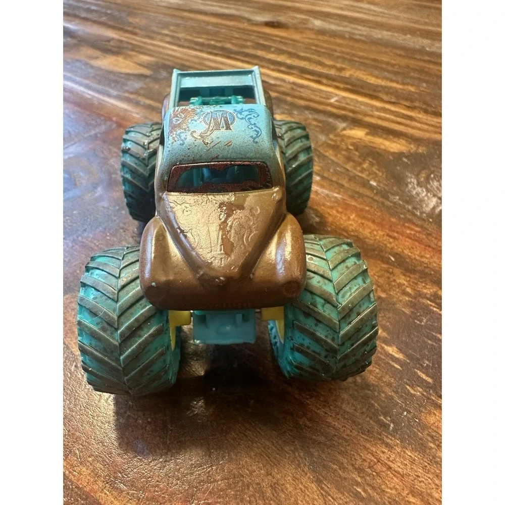 Monster Jam Whisplash Mud Blasters‎ Color Change Monster Truck Hot Wheels 1:64